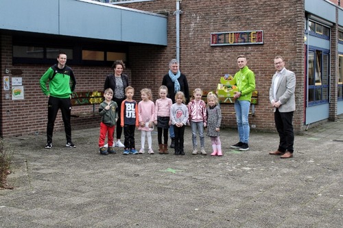 Uitreiking fruitschaal Kick-off