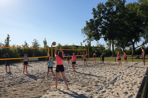 op onze beachveldjes bij zwembad de Spetter