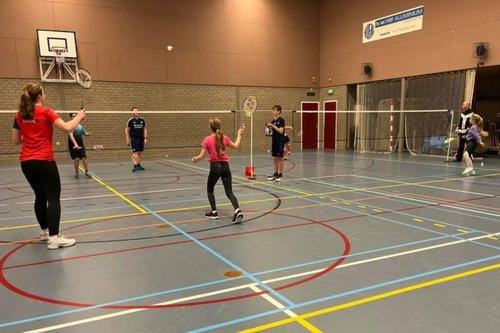 Badminton